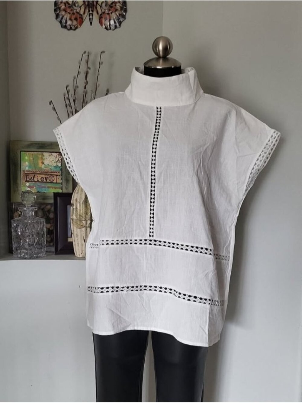 White Cotton Eyelet- Lace Trim Boxy Top Women's size 1X BUNDLE & SAVE 30%